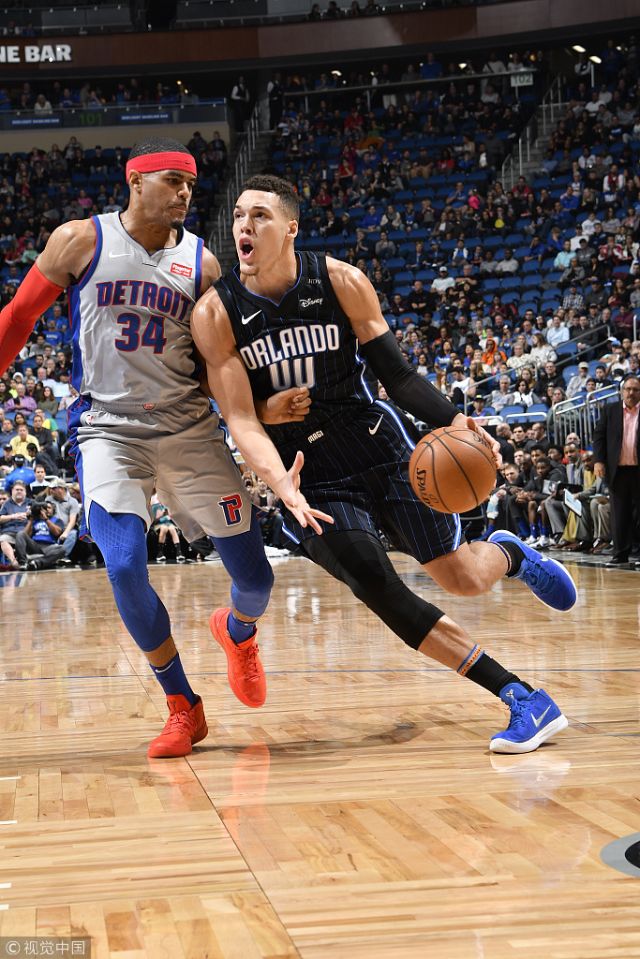 门将解围不 门将解围不