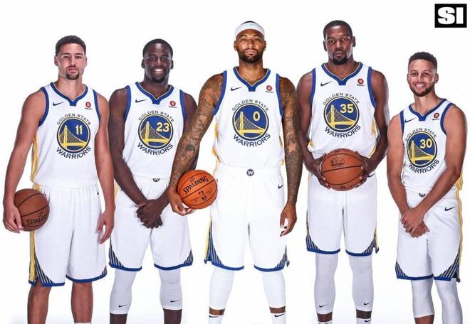 级围绕前排 级围绕前排